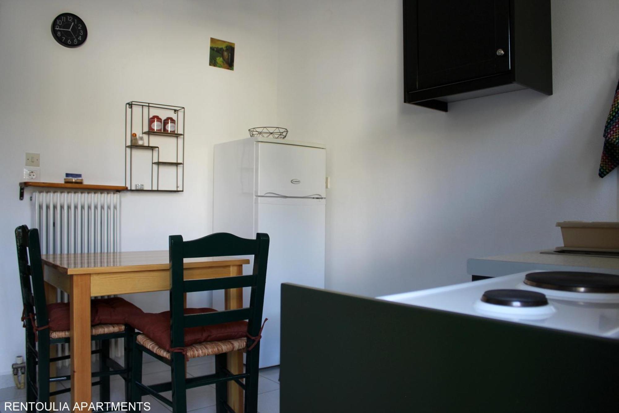 Rentoulia Apartments Poúlithra Eksteriør bilde