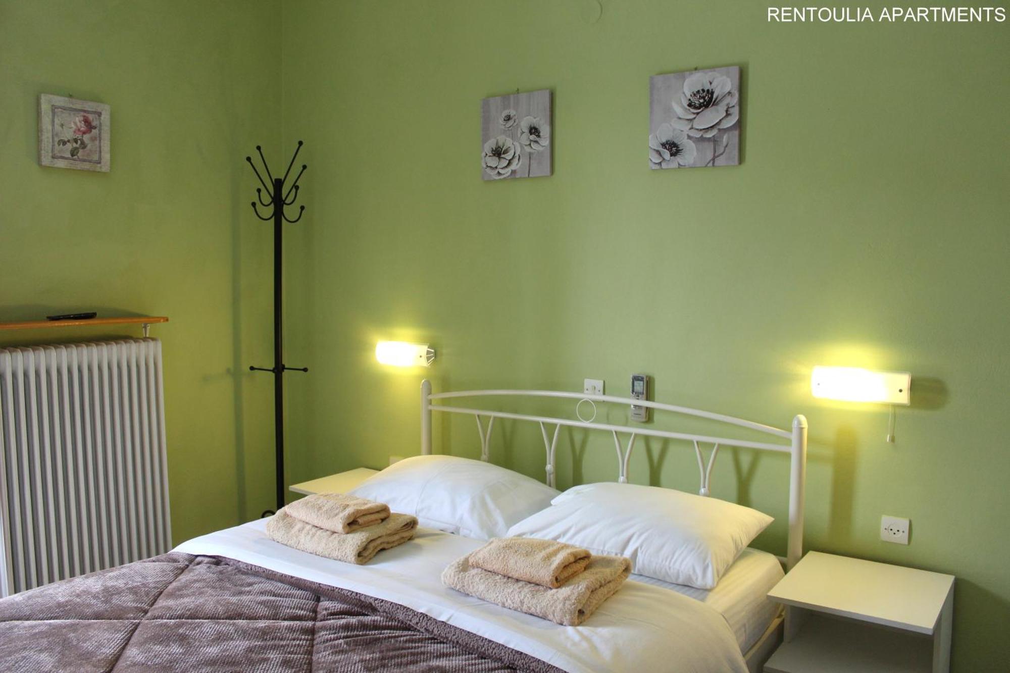 Rentoulia Apartments Poúlithra Eksteriør bilde